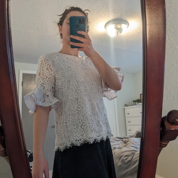 Nanette Lepore Tops - Nanette Brilliant White Ruffle Sleeve Floral Lace Blouse